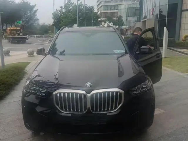 BMW X5 — Фото автомобиля 2