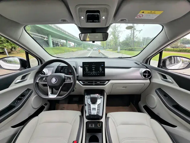 BYD Yuan Pro — Фото автомобиля 17