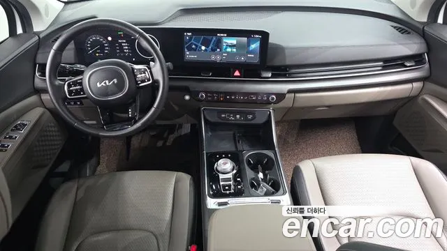 Kia Carnival Generation 4 — Фото автомобиля 7