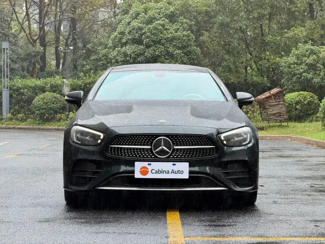 Mercedes-Benz E-Class — Фото автомобиля 2