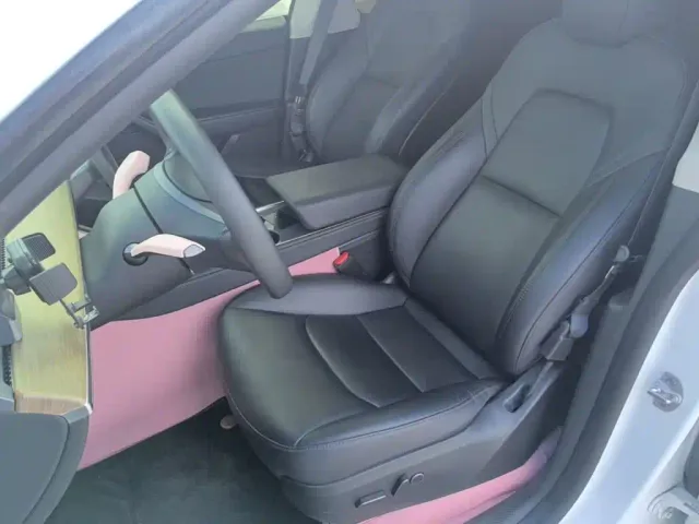 Tesla Model Y — Фото автомобиля 14