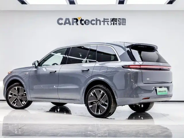 Li Auto L8 — Фото автомобиля 4