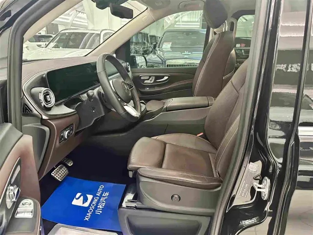 Mercedes-Benz V-Class — Фото автомобиля 11