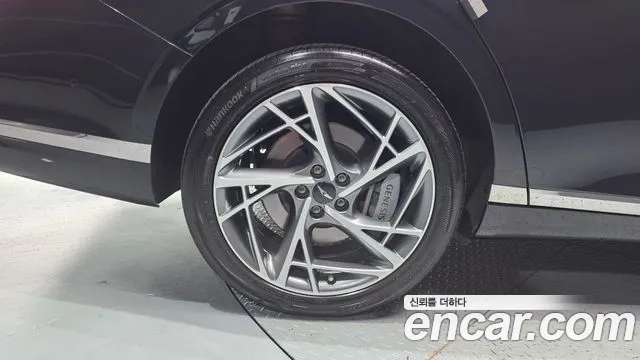 Genesis G90 Бензин 3.5 турбо AWD — Фото автомобиля 5