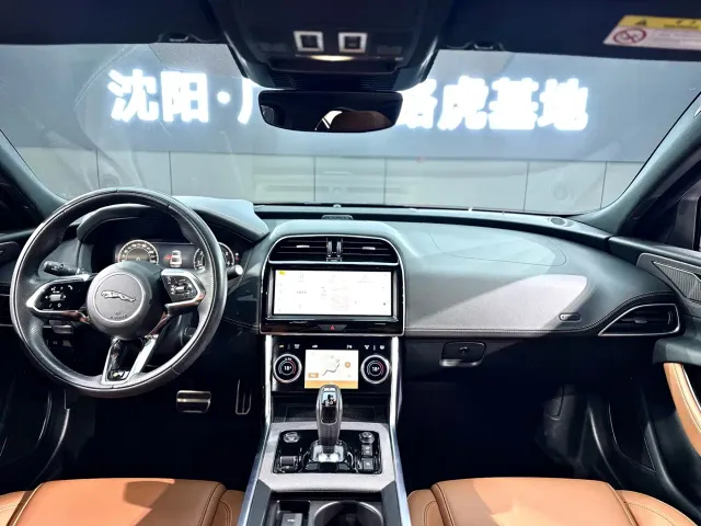 Jaguar XEL — Фото автомобиля 10