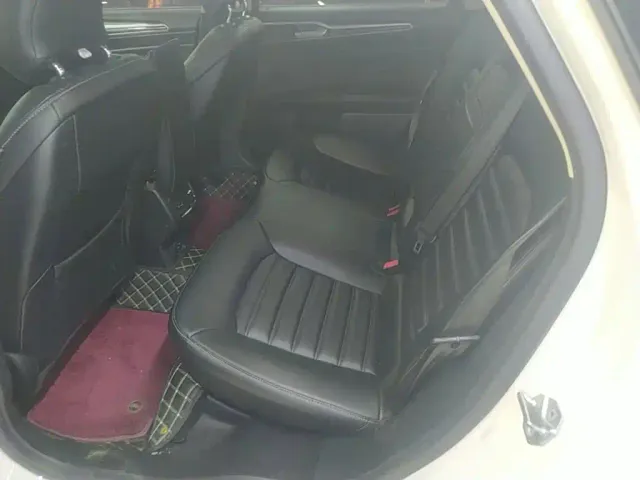 Ford Mondeo — Фото автомобиля 16