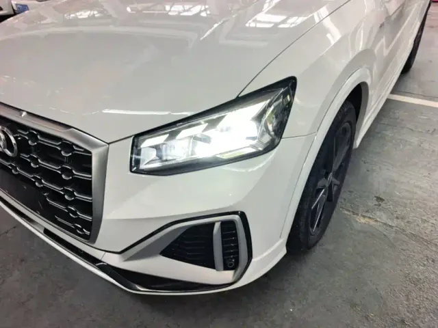 Audi Q2L — Фото автомобиля 23