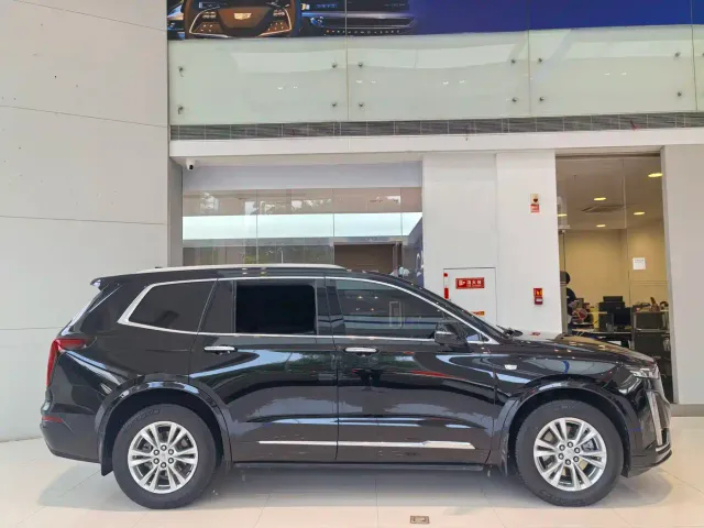 Cadillac XT6 — Фото автомобиля 14