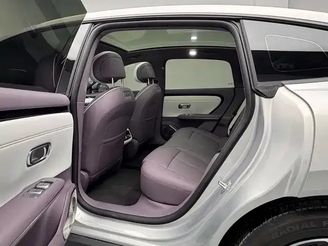 Changan Qiyuan A06 — Фото автомобиля 9