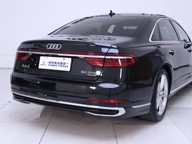 Audi A8 — Фото автомобиля 8