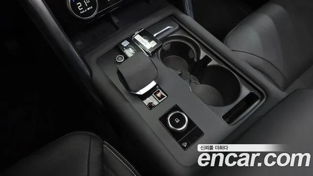 Land Rover Discovery — Фото автомобиля 9
