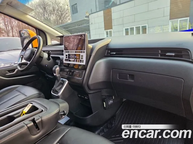 Hyundai Staria Staria L3.5 Школьный автобус — Фото автомобиля 19