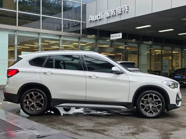 BMW X1 — Фото автомобиля 4