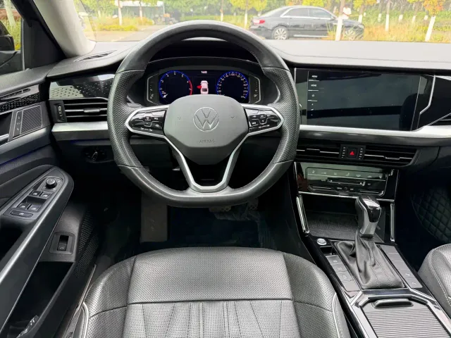 Volkswagen Passat — Фото автомобиля 9