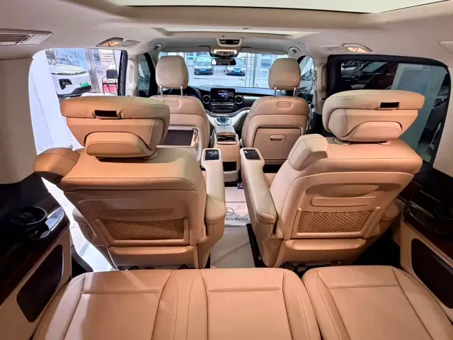 Mercedes-Benz V-Class — Фото автомобиля 14