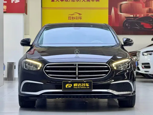 Mercedes-Benz E-Class — Фото автомобиля 2