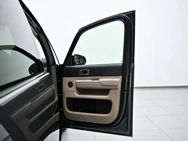 Li Auto MEGA — Фото автомобиля 24