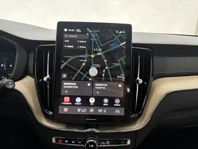 Volvo XC60 — Фото автомобиля 16
