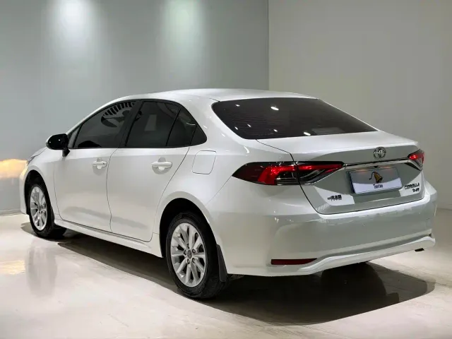 Toyota Corolla — Фото автомобиля 6