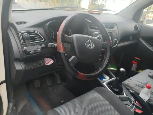 Changan Ono S — Фото автомобиля 12