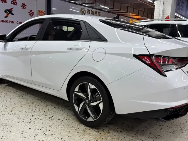 Hyundai Elantra — Фото автомобиля 6