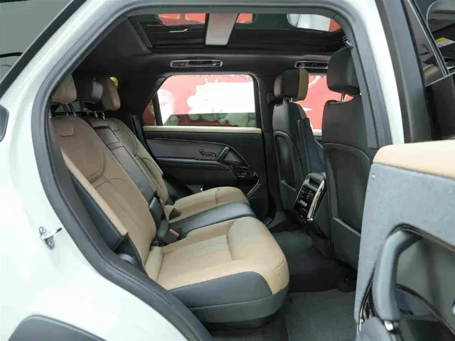 Land Rover Range Rover Sport — Фото автомобиля 13