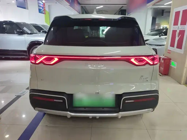 BYD Yuan UP — Фото автомобиля 5