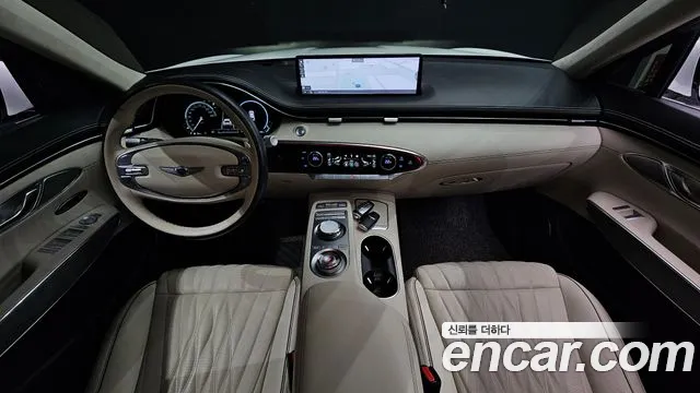 Genesis GV70 — Фото автомобиля 10