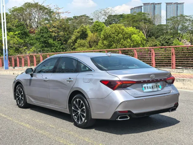 Toyota Avalon — Фото автомобиля 8
