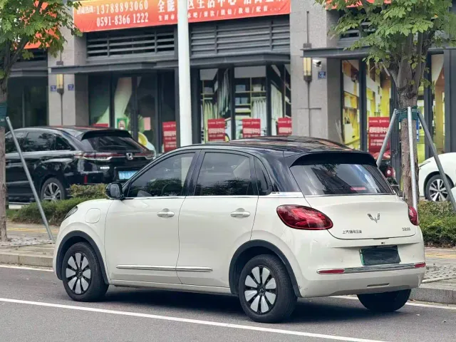 Wuling Bingo — Фото автомобиля 4