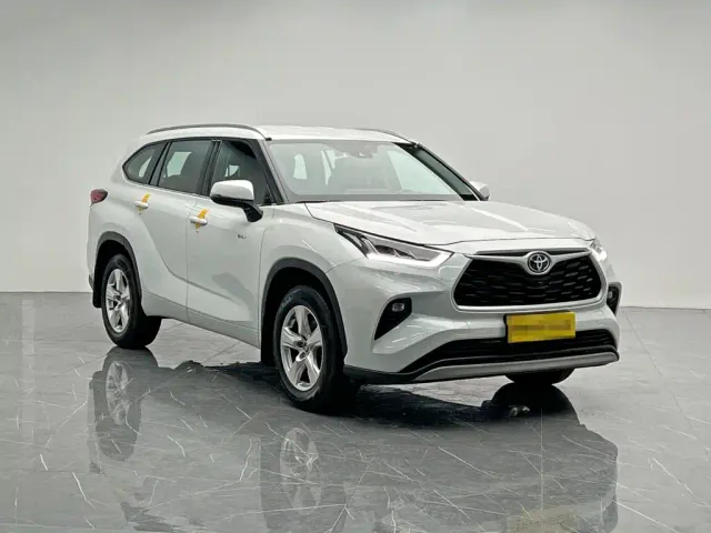 Toyota Highlander — Фото автомобиля 8