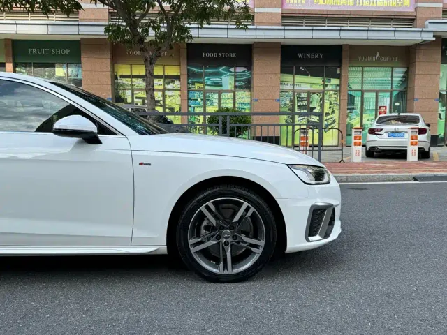 Audi A4L — Фото автомобиля 8