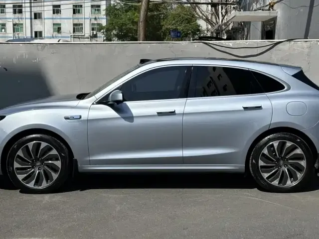 Aito M5 — Фото автомобиля 7