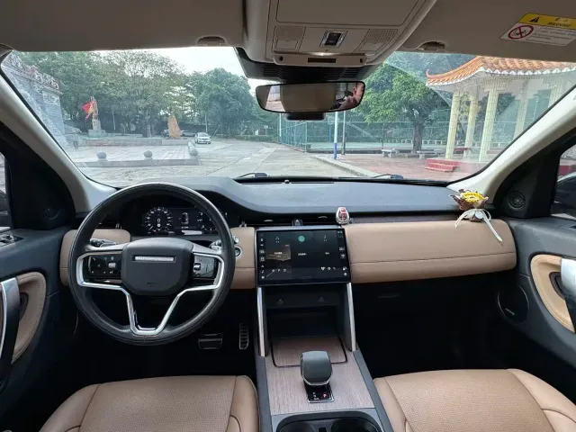 Land Rover Discovery Sport — Фото автомобиля 7