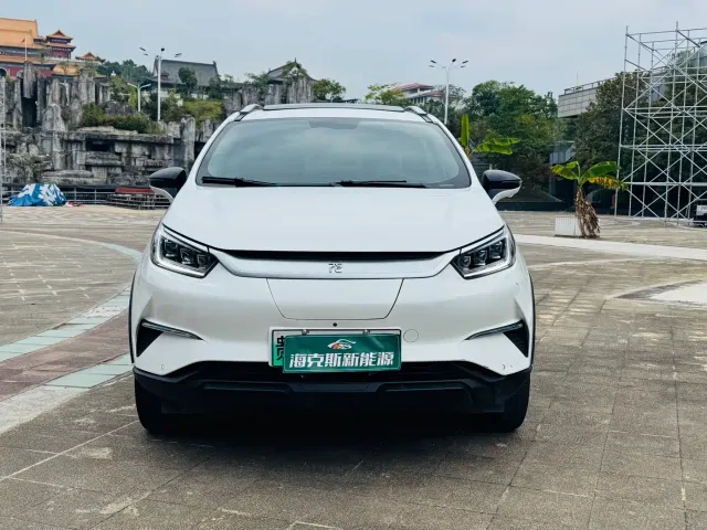 BYD Yuan Pro — Фото автомобиля 2