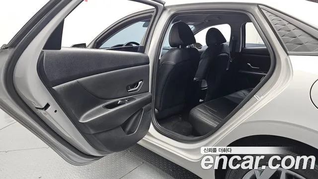 Hyundai AVANTE Modern — Фото автомобиля 12