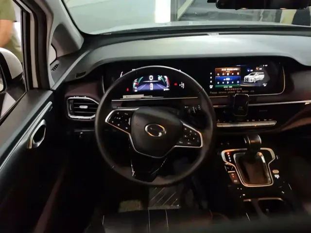 GAC Trumpchi M6 — Фото автомобиля 15