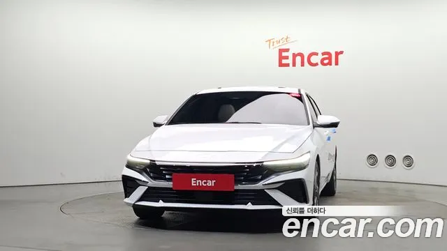 Hyundai Avante CN7 — Фото автомобиля 3