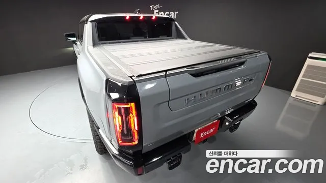 GMC Hummer EV — Фото автомобиля 18