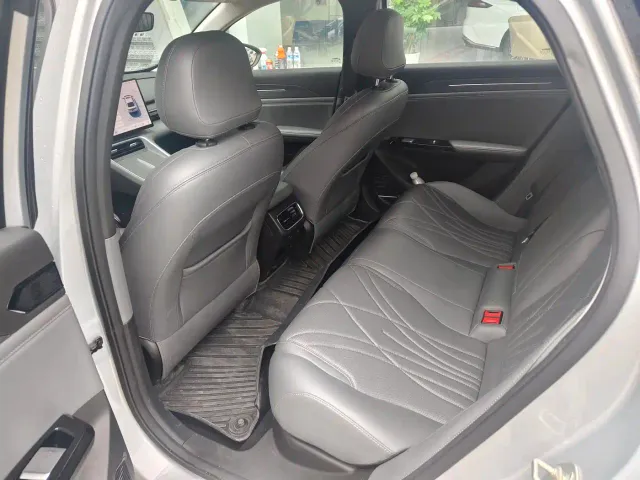 Geely Galaxy L6 — Фото автомобиля 9