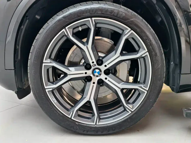 BMW X5 — Фото автомобиля 17