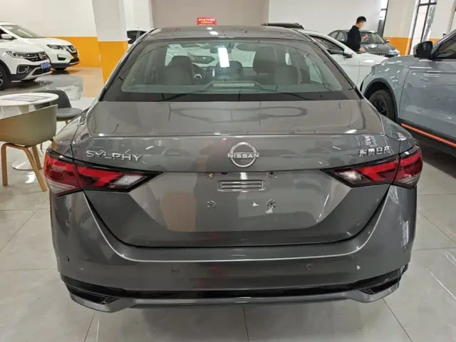 Nissan Sylphy — Фото автомобиля 5