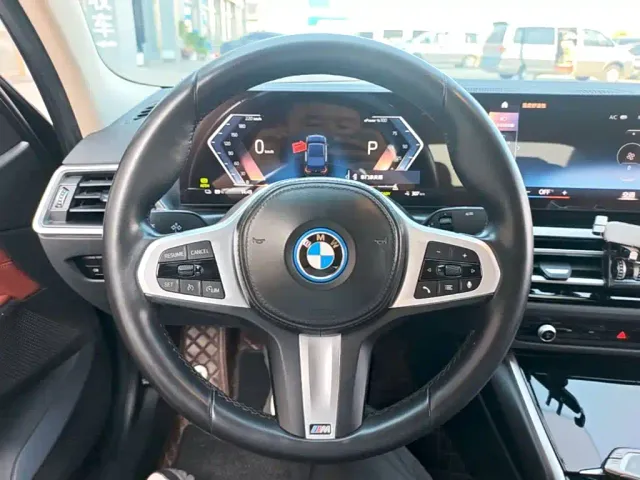 BMW i3 — Фото автомобиля 10
