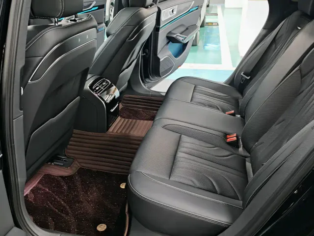 Hongqi H9 — Фото автомобиля 5