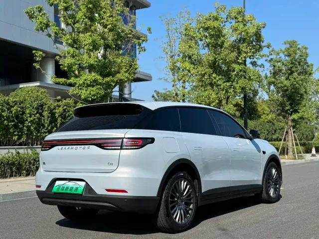 Leapmotor C11 — Фото автомобиля 5