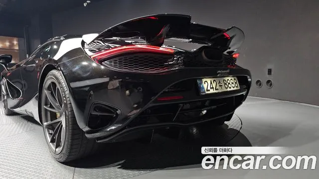 Mclaren 750S — Фото автомобиля 6