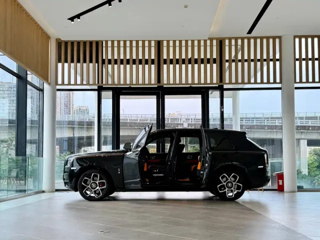 Rolls-Royce Cullinan — Фото автомобиля 4