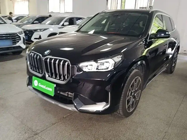 Фотография автомобиля — BMW X1
