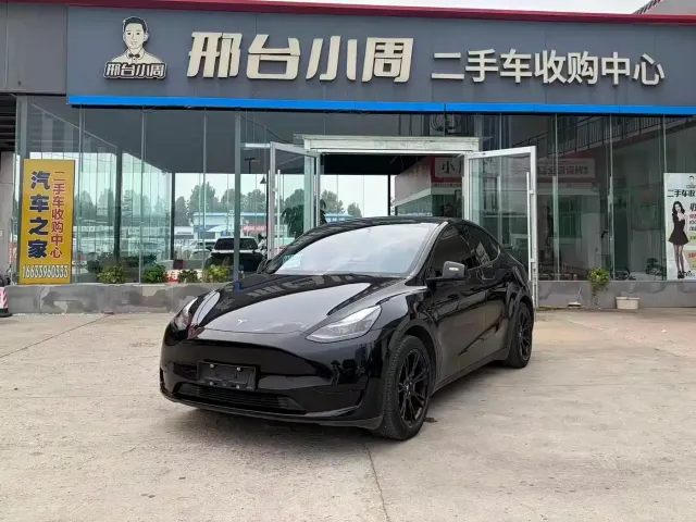 Фотография автомобиля — Tesla Model Y