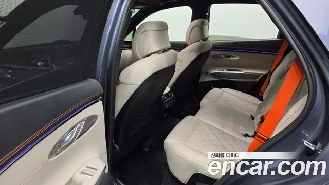 Genesis GV70 — Фото автомобиля 18